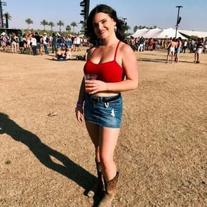 Meet your Posher, Alyssa